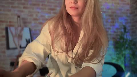 Allie online show from December 17, 2024, 6:24 am