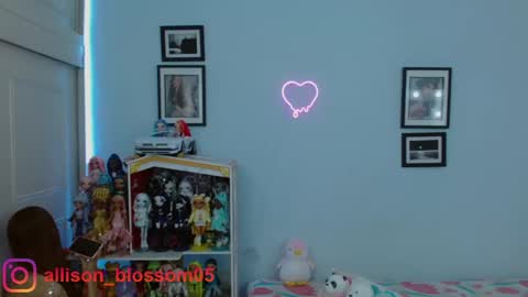   online show from February 26, 2025, 11:04 pm