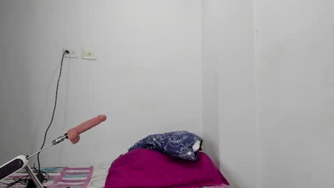 AllisonJustin online show from August 5, 2026, 4:04 am