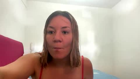 Snapshot of allisonlove2 chatting on April 22, 2026, 4:52 pm allisonlove2 online show from April 22, 2026, 4:52 pm
