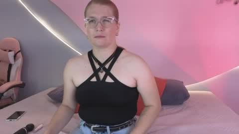 Snapshot of allisonroberts_ chatting on May 2, 2026, 11:48 am Alli online show from May 2, 2026, 11:48 am