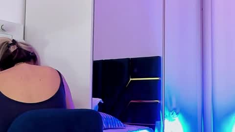 AllisonSweetie online show from April 21, 2026, 10:43 am