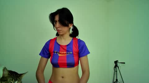 Alli online show from September 24, 2025, 8:01 pm