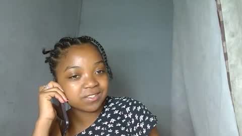 allizida01 online show from December 18, 2025, 12:11 pm