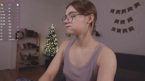 Snapshot of allotropp chatting on December 20, 2025, 6:37 pm ALOTROPP NOT BABY online show from December 20, 2025, 6:37 pm