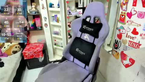 allsson_miller online show from February 11, 2026, 5:51 pm