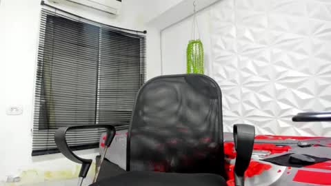 Snapshot of alluringangel01 chatting on September 9, 2025, 3:06 am alluringangel01 online show from September 9, 2025, 3:06 am