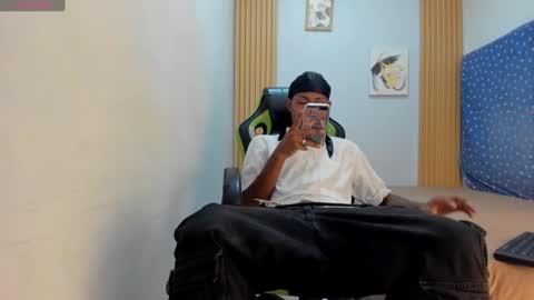 Snapshot of alluringangel01 chatting on October 2, 2025, 2:18 am alluringangel01 online show from October 2, 2025, 2:18 am