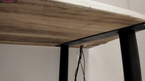 Snapshot of alluringangel01 chatting on October 7, 2025, 7:00 pm alluringangel01 online show from October 7, 2025, 7:00 pm