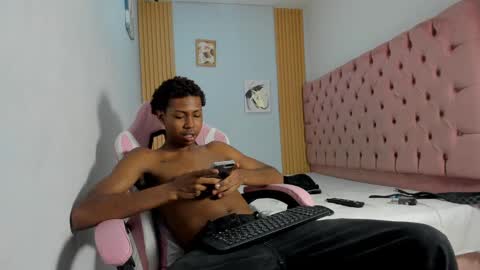 Snapshot of alluringangel01 chatting on October 25, 2025, 2:30 am alluringangel01 online show from October 25, 2025, 2:30 am