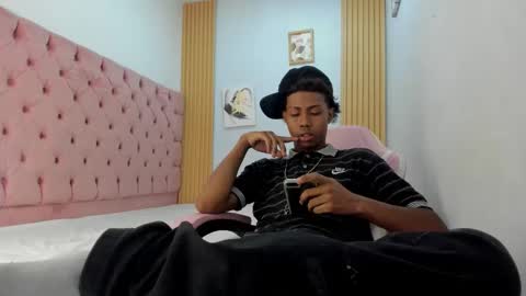 Snapshot of alluringangel01 chatting on November 21, 2025, 3:05 am alluringangel01 online show from November 21, 2025, 3:05 am