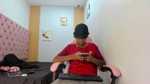 Snapshot of alluringangel01 chatting on November 28, 2025, 4:15 am alluringangel01 online show from November 28, 2025, 4:15 am