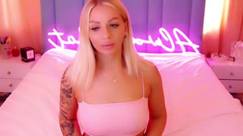 AlwaysHot online show from December 18, 2024, 6:53 am