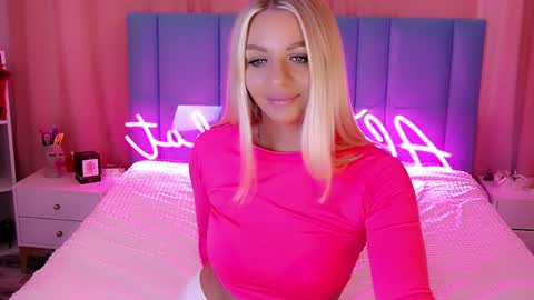 AlwaysHot online show from December 22, 2024, 3:00 am