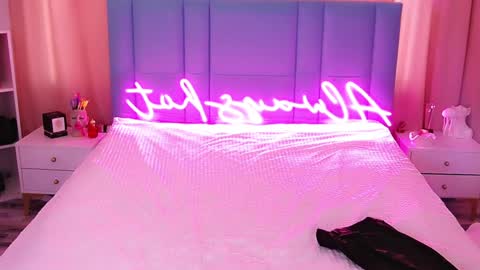 AlwaysHot online show from January 17, 2025, 5:11 am