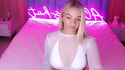 AlwaysHot online show from November 9, 2025, 2:21 am