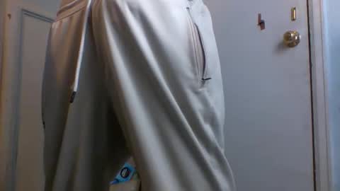 allwolf0323 online show from November 14, 2025, 6:17 pm