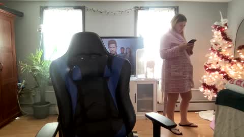 allyanalangel online show from January 27, 2025, 8:39 pm