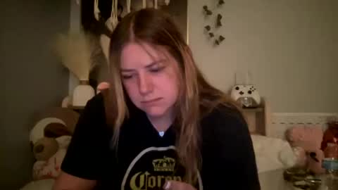 allyanalangel online show from February 1, 2025, 11:06 pm