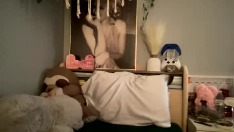 allyanalangel online show from February 5, 2025, 2:29 am