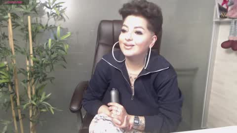         online show from January 7, 2025, 9:35 pm