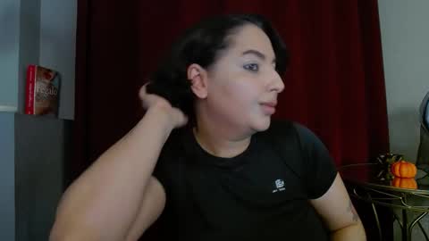         online show from October 29, 2025, 7:37 pm