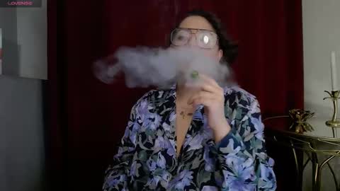         online show from November 6, 2025, 6:20 pm