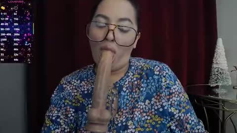         online show from November 29, 2025, 7:06 pm