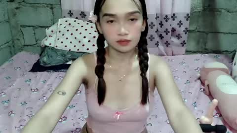 Snapshot of allys_collens chatting on July 27, 2026, 5:36 am allys_collens online show from July 27, 2026, 5:36 am