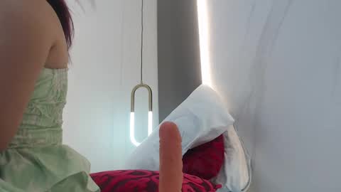 ALMA FENIX  online show from January 11, 2025, 6:12 pm