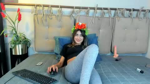 Snapshot of alma_rose_ chatting on April 30, 2026, 8:26 pm alma_rose_ online show from April 30, 2026, 8:26 pm