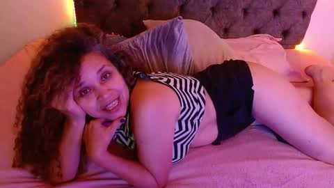 Snapshot of alma_sexyy chatting on December 4, 2025, 2:59 pm Alma online show from December 4, 2025, 2:59 pm