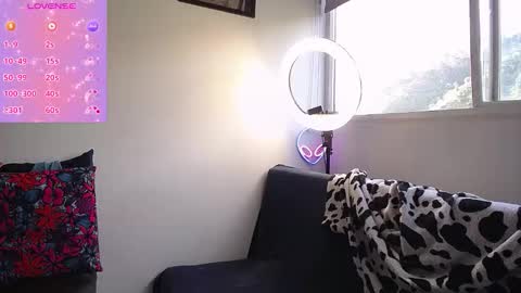 Arhantxa online show from December 19, 2025, 12:23 pm