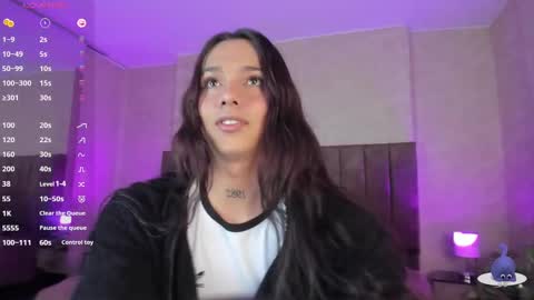 Santy online show from September 17, 2025, 8:10 pm