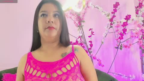 ALMENDRAEVANS online show from January 9, 2025, 11:36 am