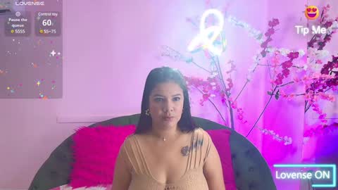 ALMENDRAEVANS online show from January 21, 2025, 12:07 pm