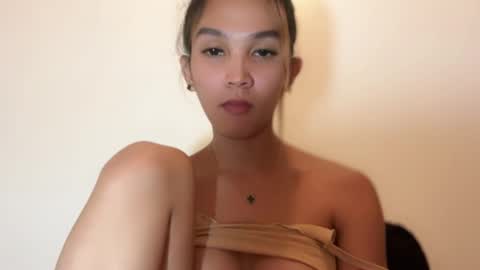 larah online show from October 5, 2025, 10:13 am