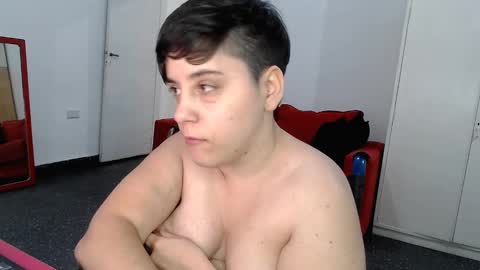 Almond online show from December 5, 2024, 11:18 pm