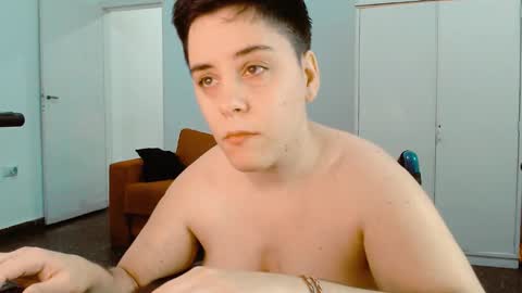 Almond online show from March 1, 2025, 11:04 pm