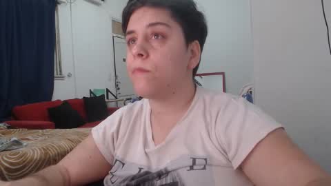 Snapshot of almondonwheels chatting on May 5, 2026, 9:34 pm Almond online show from May 5, 2026, 9:34 pm