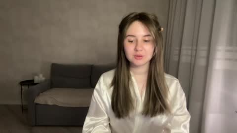 Anna online show from April 5, 2026, 7:33 pm