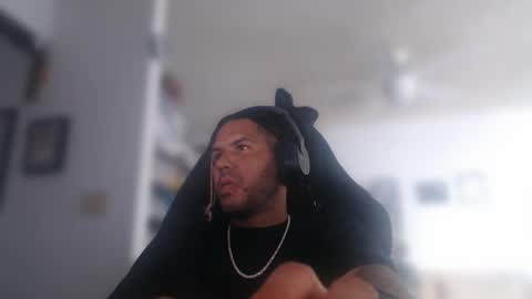 simplyfaded online show from June 3, 2026, 3:09 am