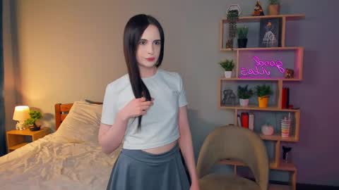 Snapshot of alonareinicke chatting on May 8, 2026, 7:08 pm Alona online show from May 8, 2026, 7:08 pm