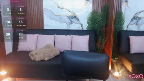 alonddra_tay online show from April 7, 2026, 11:43 am