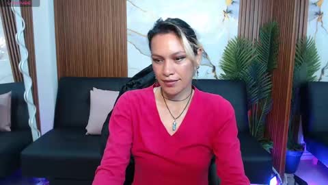 alonddra_tay online show from May 9, 2026, 11:37 am