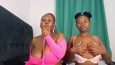 Snapshot of alotta_titties chatting on June 18, 2026, 10:03 pm alotta_titties online show from June 18, 2026, 10:03 pm