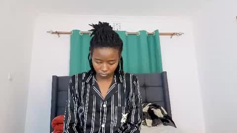 Snapshot of alotta_titties chatting on July 19, 2026, 7:06 pm alotta_titties online show from July 19, 2026, 7:06 pm