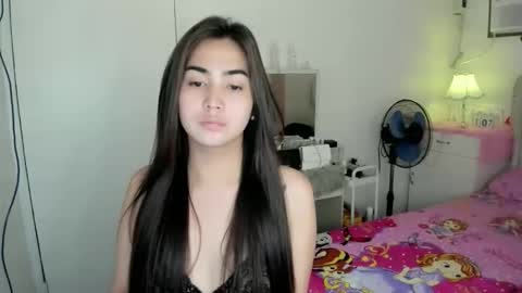 alovelydollnica online show from April 7, 2026, 4:24 am