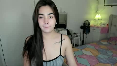 alovelydollnica online show from April 23, 2026, 12:12 am