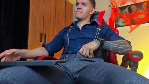 alpha_dominus_ online show from October 27, 2025, 4:16 am